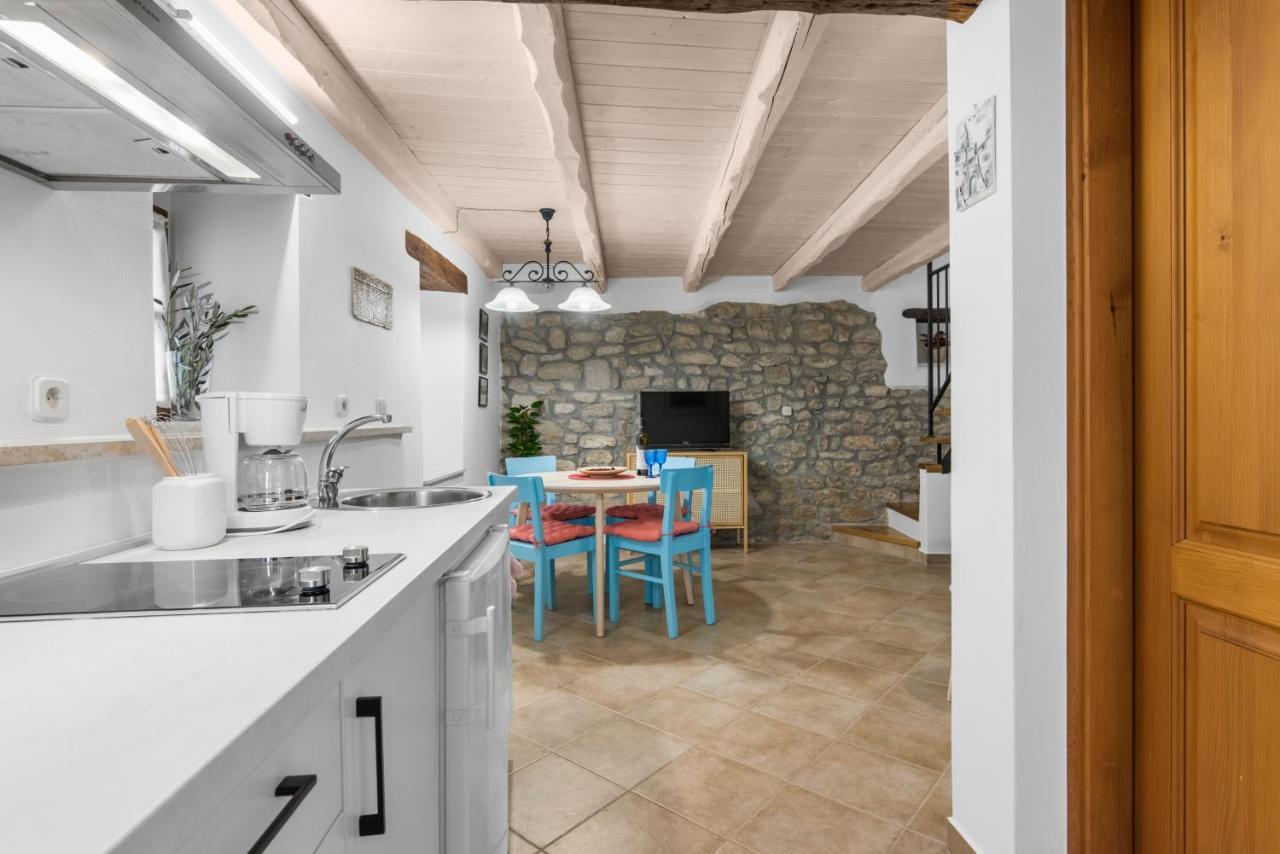Picturesque Apartment San Rocco 1 Pićan Eksteriør billede