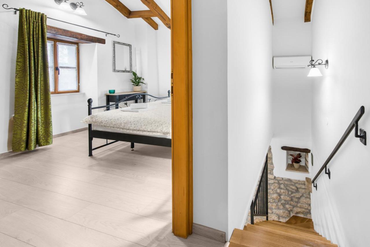 Picturesque Apartment San Rocco 1 Pićan Eksteriør billede